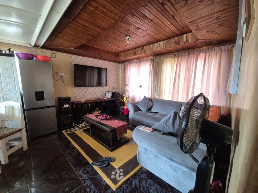 2 Bedroom Property for Sale in Kwa Nobuhle Eastern Cape